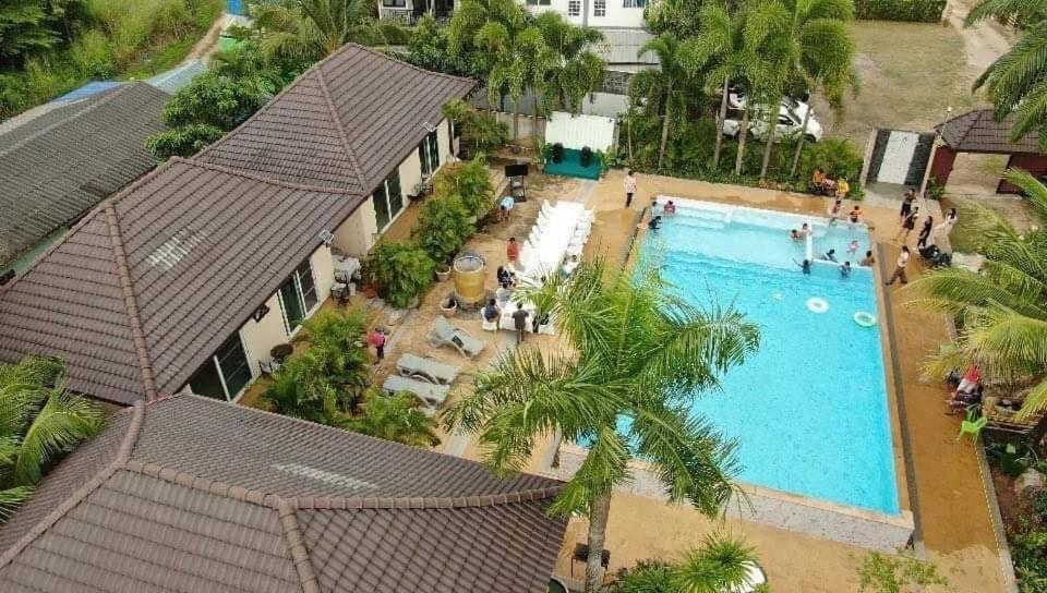 Thip Siam Village Ao Nam Mao Eksteriør billede