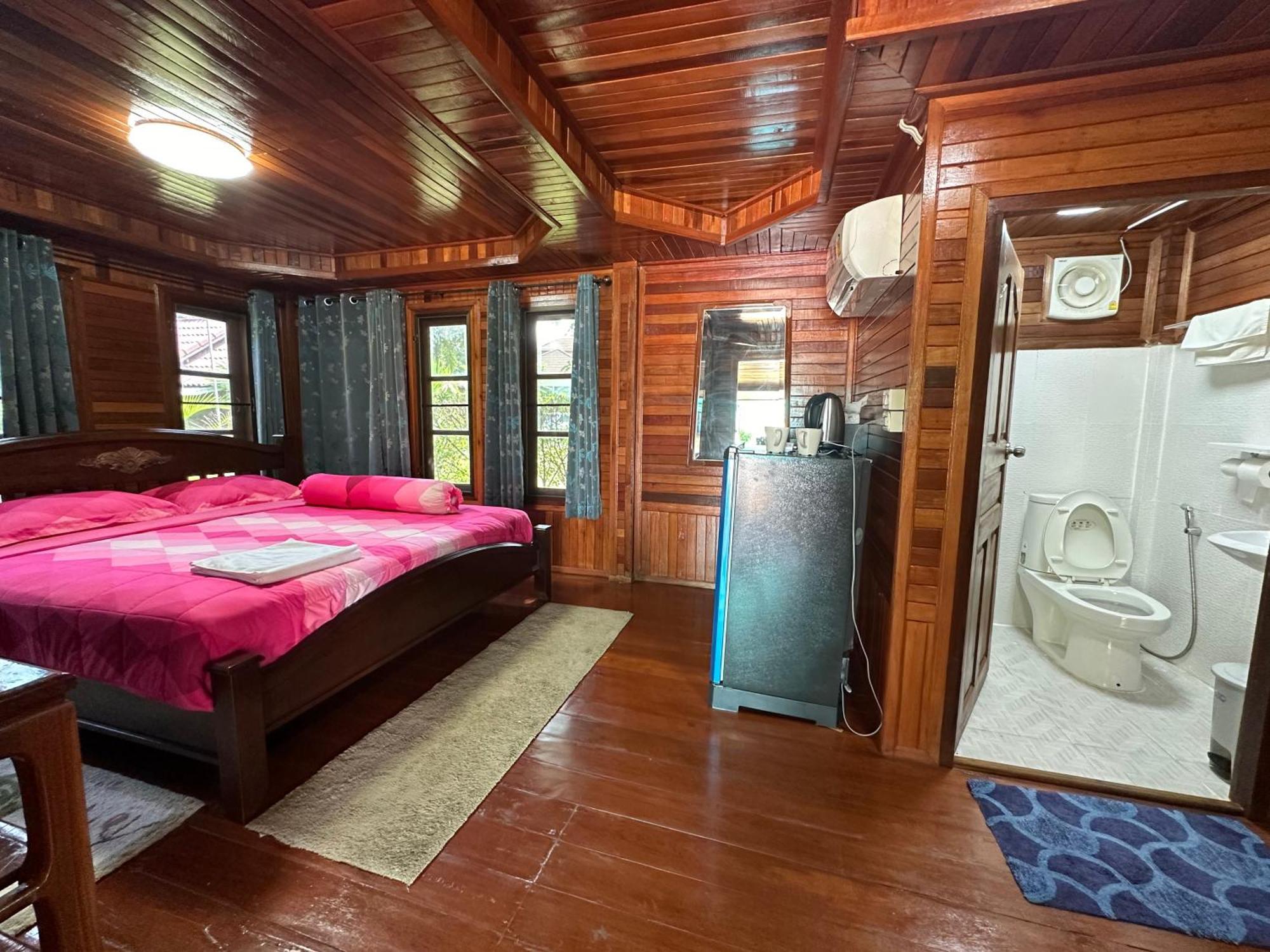Thip Siam Village Ao Nam Mao Eksteriør billede